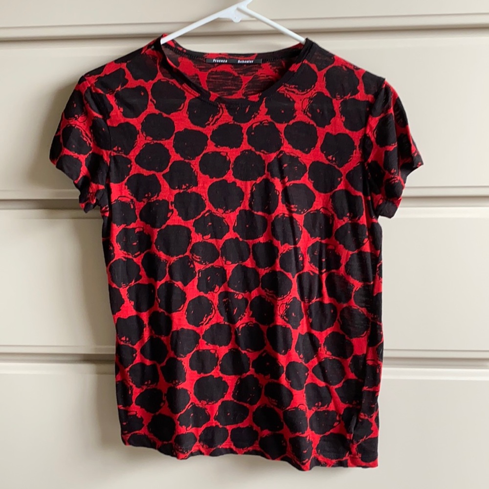 Women’s tee. Size xs.